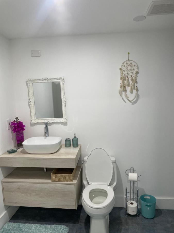 Cozy Triplex Centrally Located Miami Exterior photo