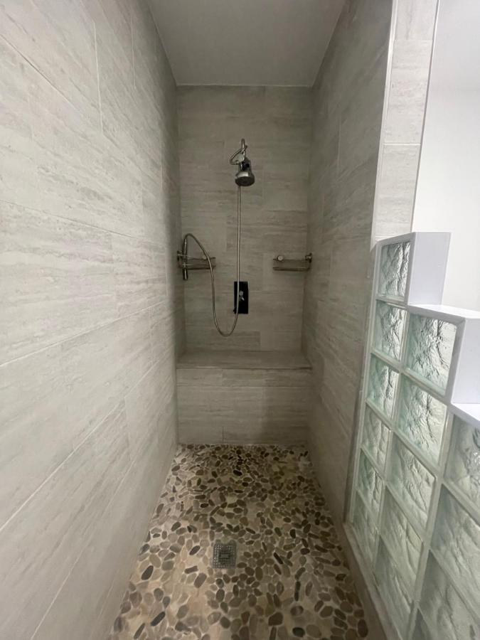 Cozy Triplex Centrally Located Miami Exterior photo